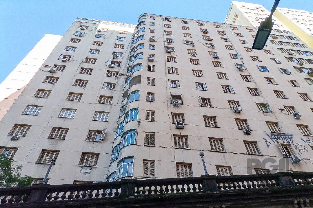 Apartamento com 92m², 3 dormitórios no bairro Centro Histórico em Porto Alegre para Comprar