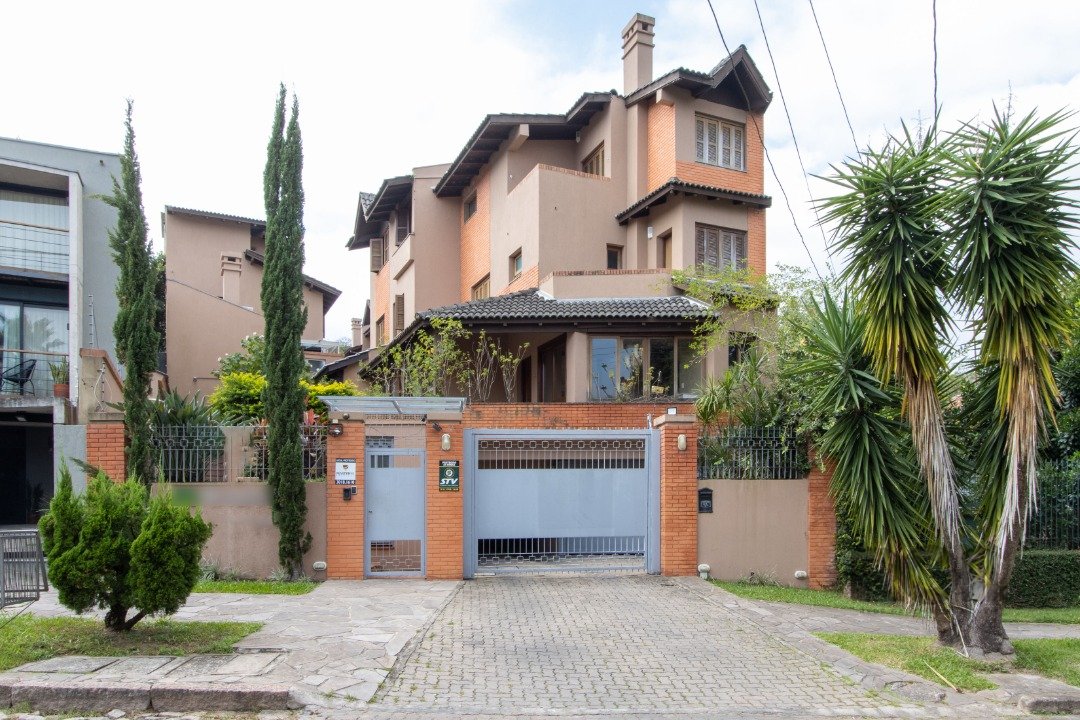 Casa Condominio com 292m², 4 dormitórios, 2 suítes, 2 vagas no bairro Vila Assunção em Porto Alegre para Comprar