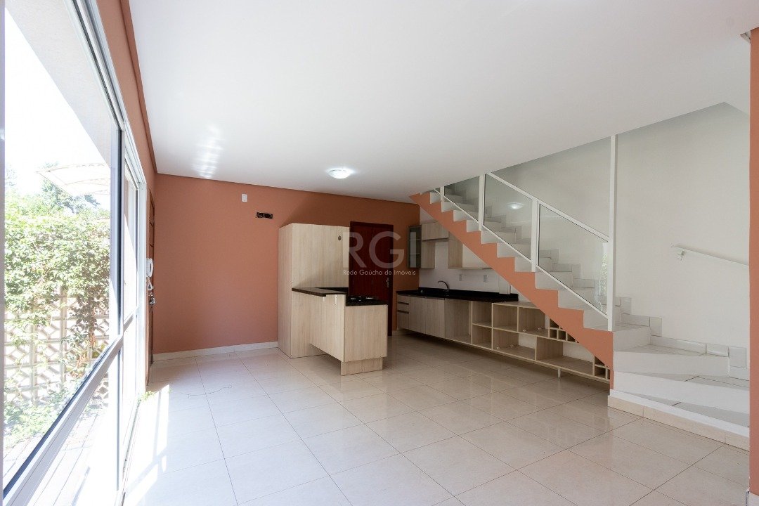 Casa de Condomínio para alugar com 3 quartos, 99m² - Foto 1