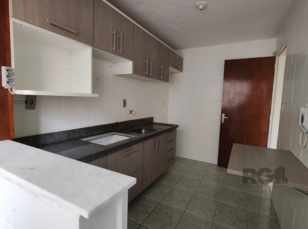 Apartamento com 57m², 2 dormitórios, 1 vaga no bairro Santa Tereza em Porto Alegre para Comprar