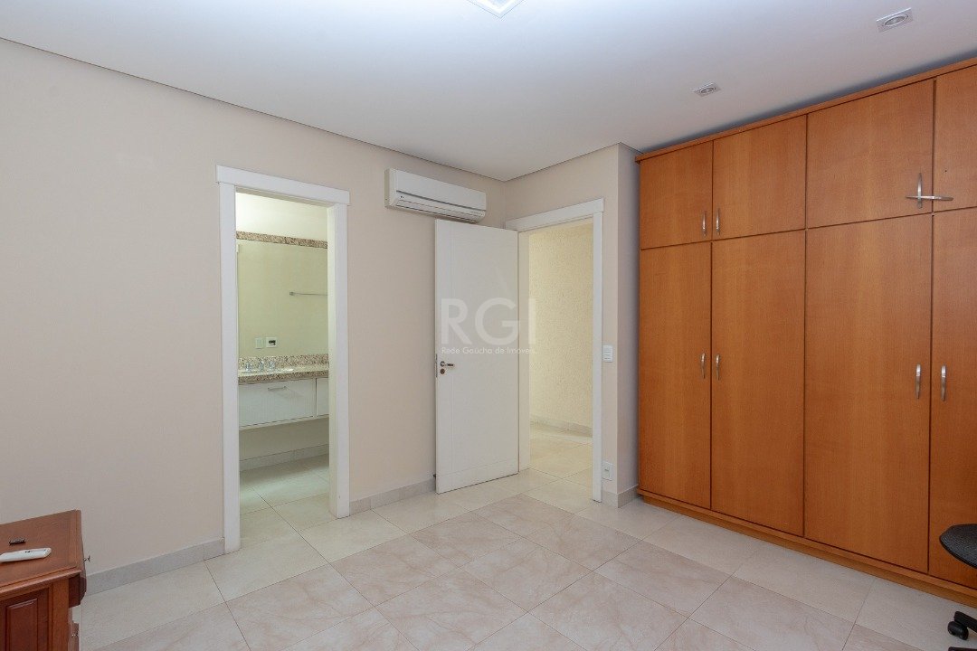 Casa de Condomínio para alugar com 4 quartos, 349m² - Foto 41