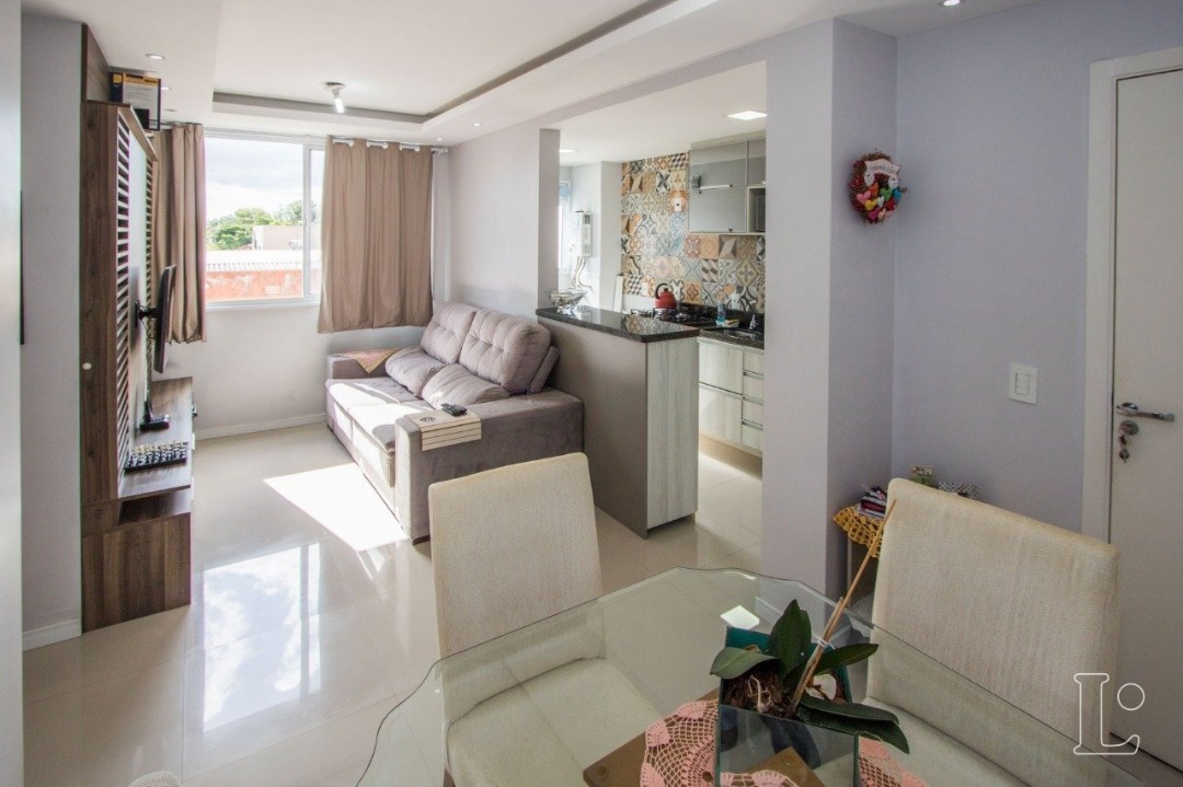 Apartamento com 45m², 2 dormitórios, 1 vaga no bairro Cavalhada em Porto Alegre para Comprar