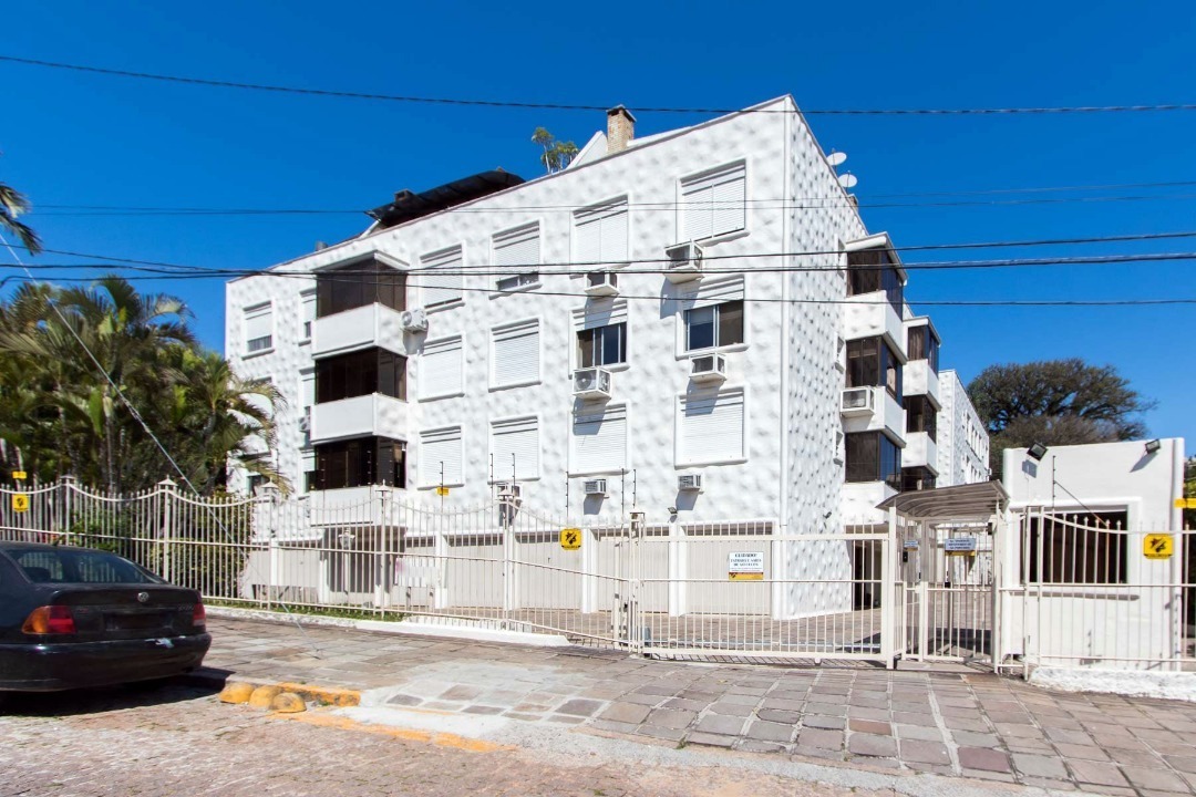 Apartamento com 83m², 2 dormitórios, 1 vaga no bairro Medianeira em Porto Alegre para Comprar