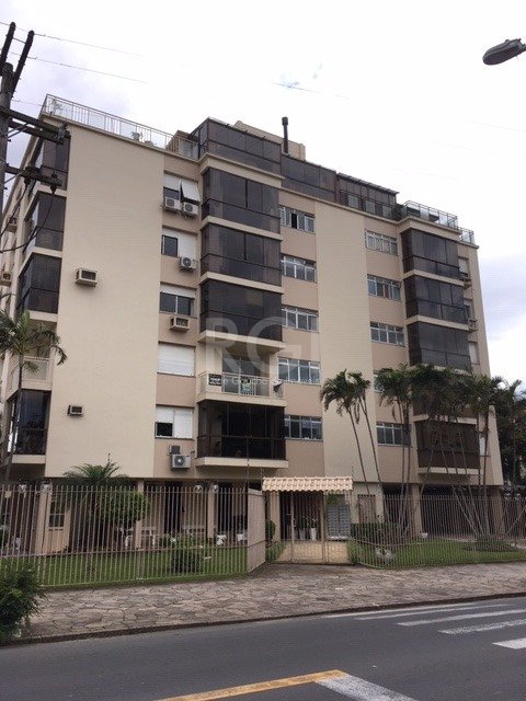 Apartamento com 107m², 3 dormitórios, 1 suíte, 1 vaga no bairro Cristal em Porto Alegre para Comprar