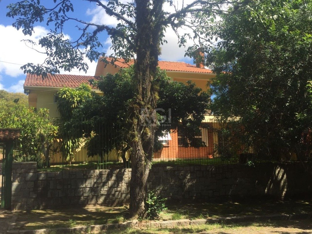 Terreno com 962m² no bairro Tristeza em Porto Alegre para Comprar