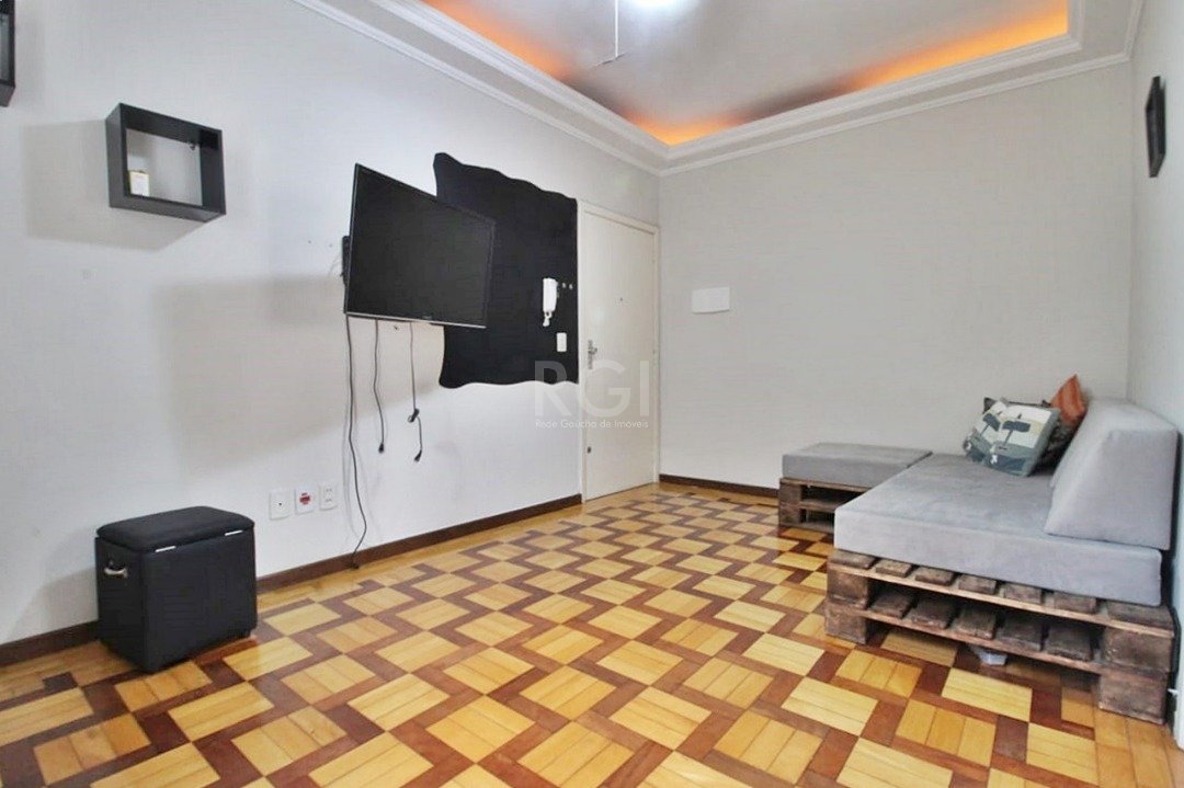 Apartamento com 41m², 1 dormitório, 1 suíte no bairro Praia de Belas em Porto Alegre para Comprar