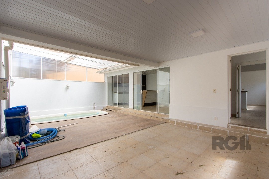 Casa à venda com 3 quartos, 259m² - Foto 26