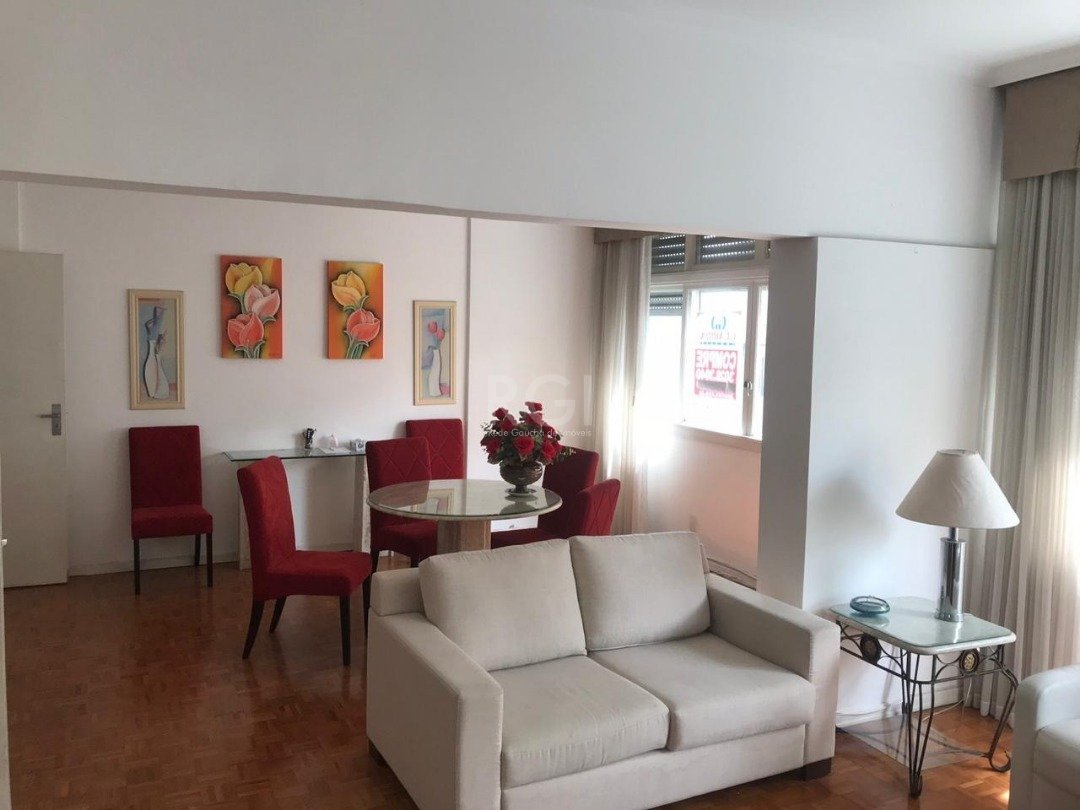 Apartamento com 140m², 3 dormitórios, 1 suíte no bairro Independência em Porto Alegre para Comprar