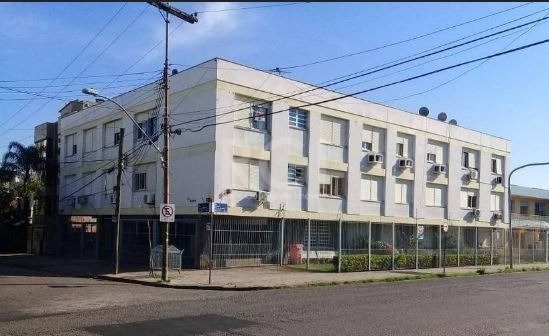 Apartamento com 92m², 2 dormitórios, 1 vaga no bairro Medianeira em Porto Alegre para Comprar