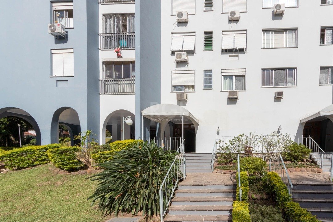 Apartamento com 79m², 3 dormitórios, 1 vaga no bairro Cristal em Porto Alegre para Comprar