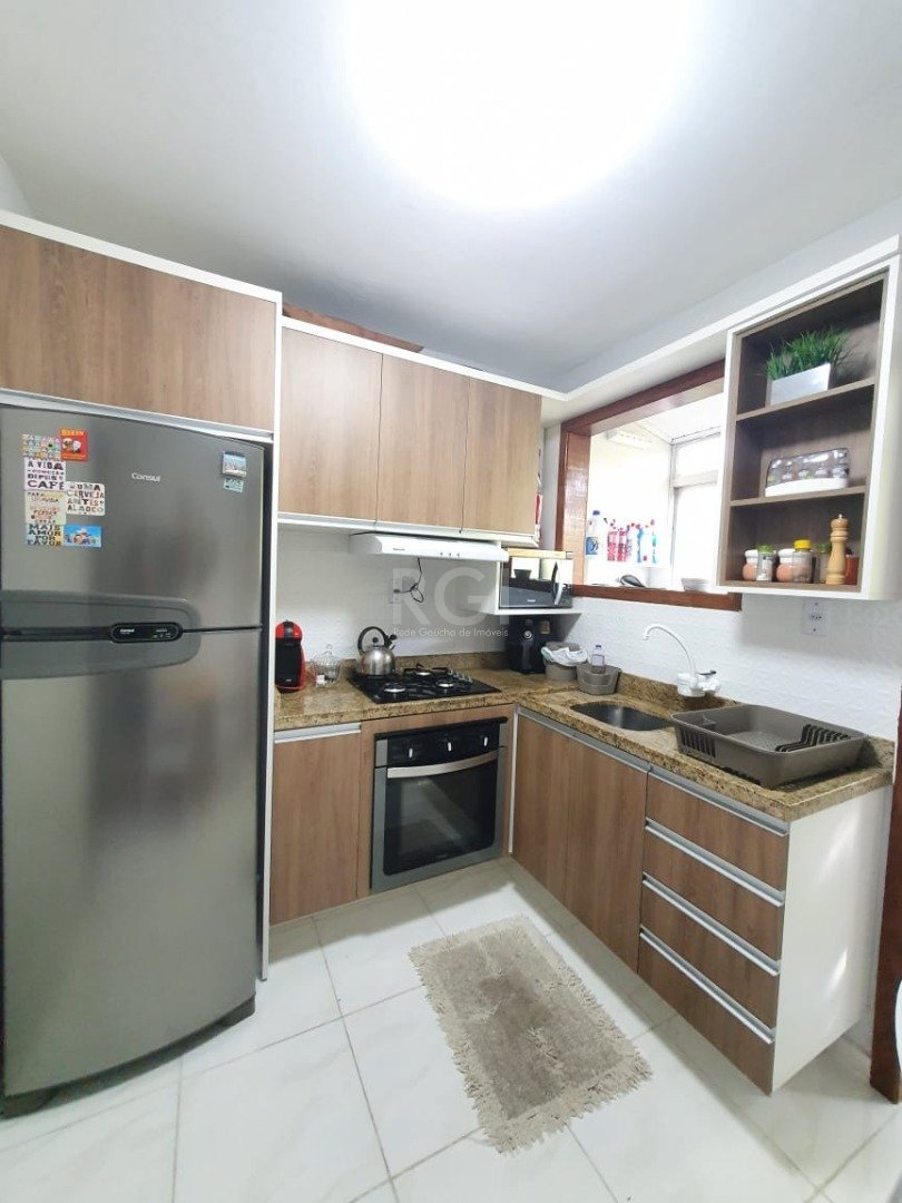 Apartamento com 65m², 2 dormitórios, 1 vaga no bairro Cavalhada em Porto Alegre para Comprar