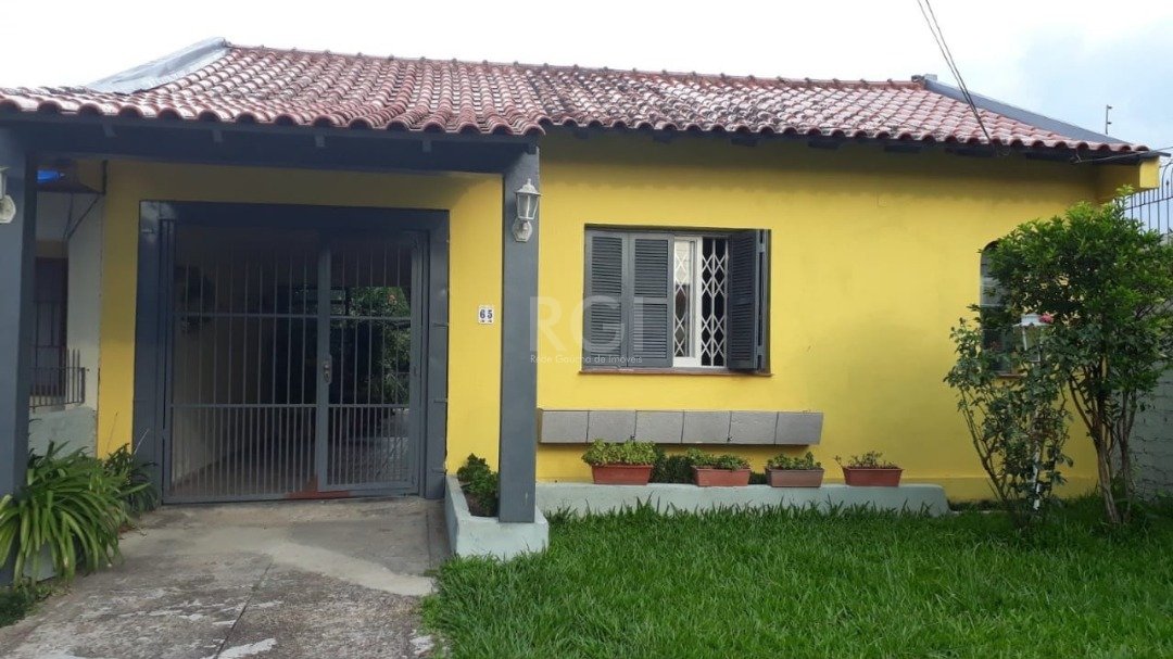 Casa à venda com 5 quartos, 188m² - Foto 1