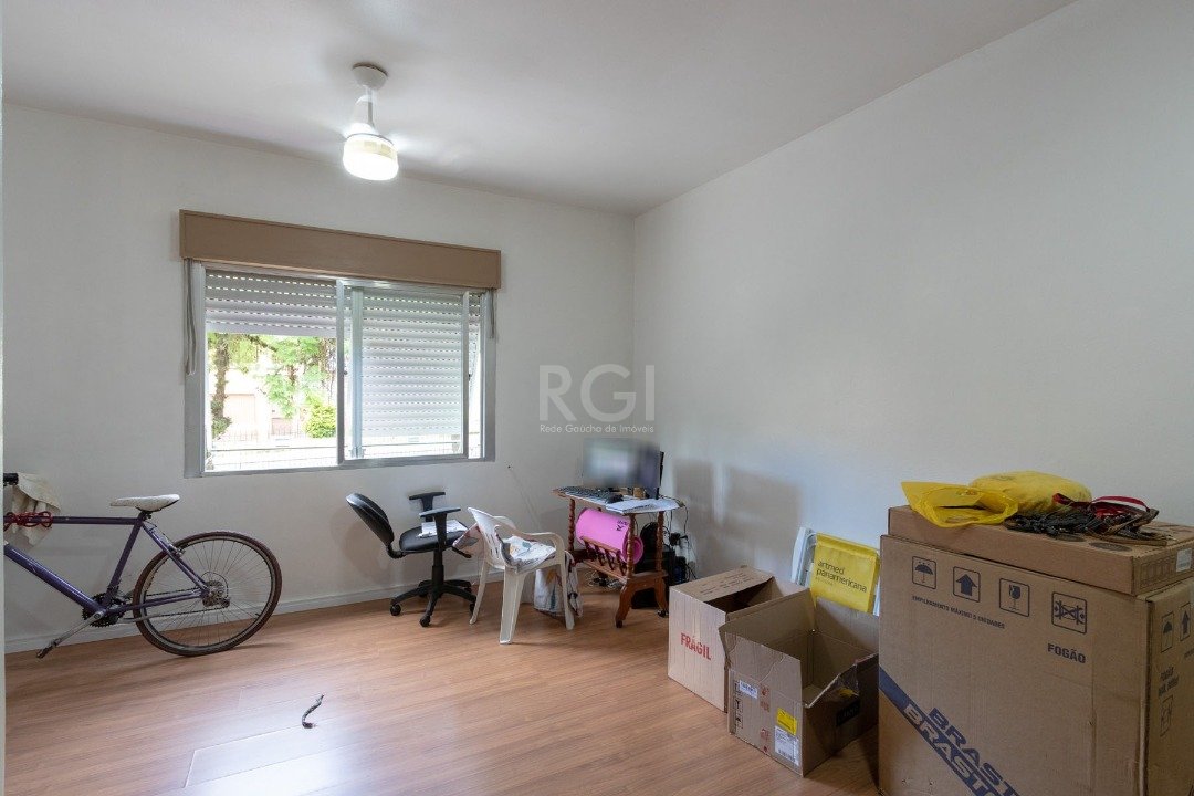 Apartamento à venda com 3 quartos, 81m² - Foto 2