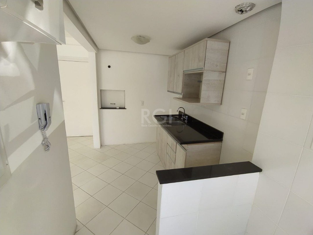 Apartamento à venda com 3 quartos, 71m² - Foto 2