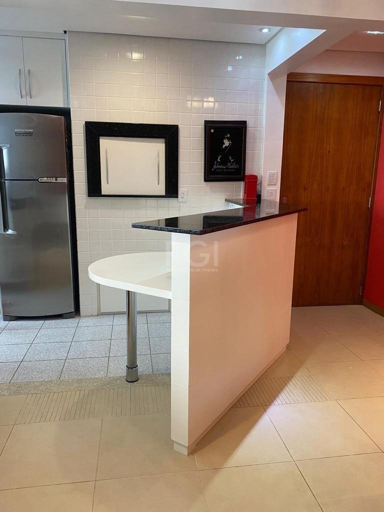 Apartamento à venda com 2 quartos, 70m² - Foto 3