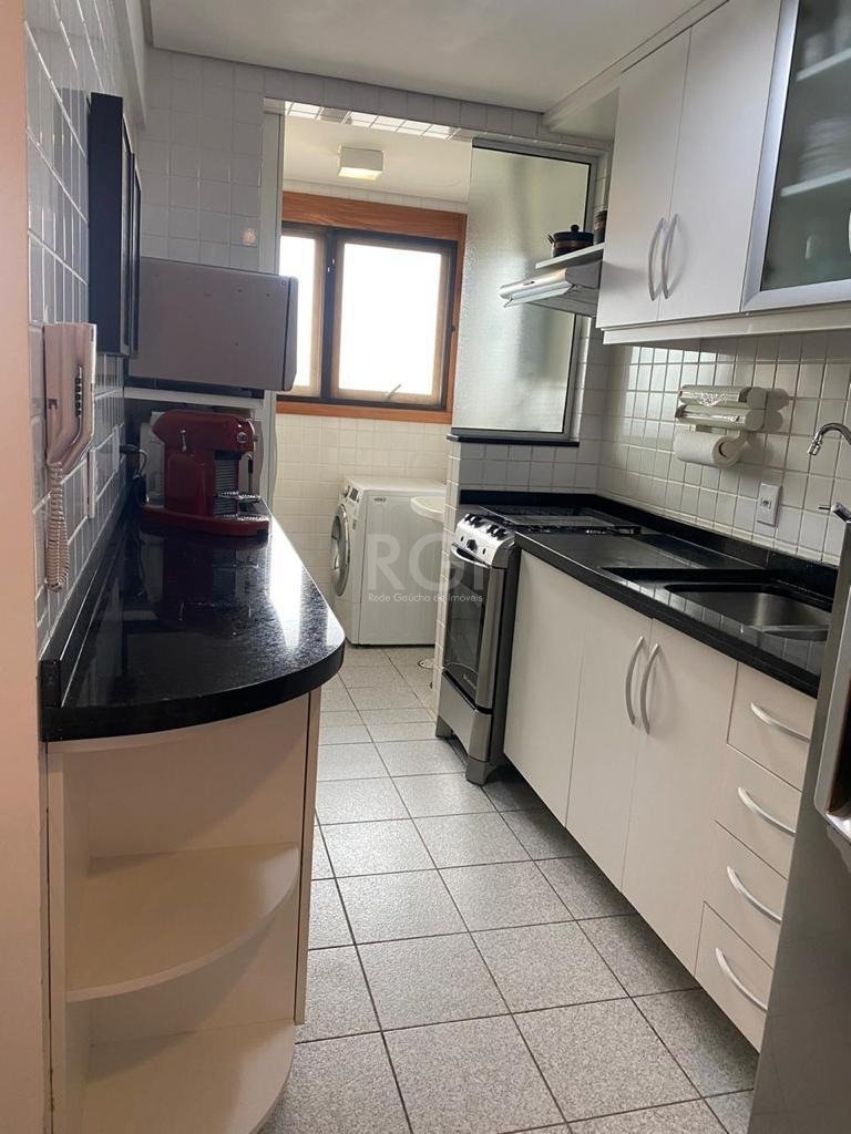 Apartamento à venda com 2 quartos, 70m² - Foto 4