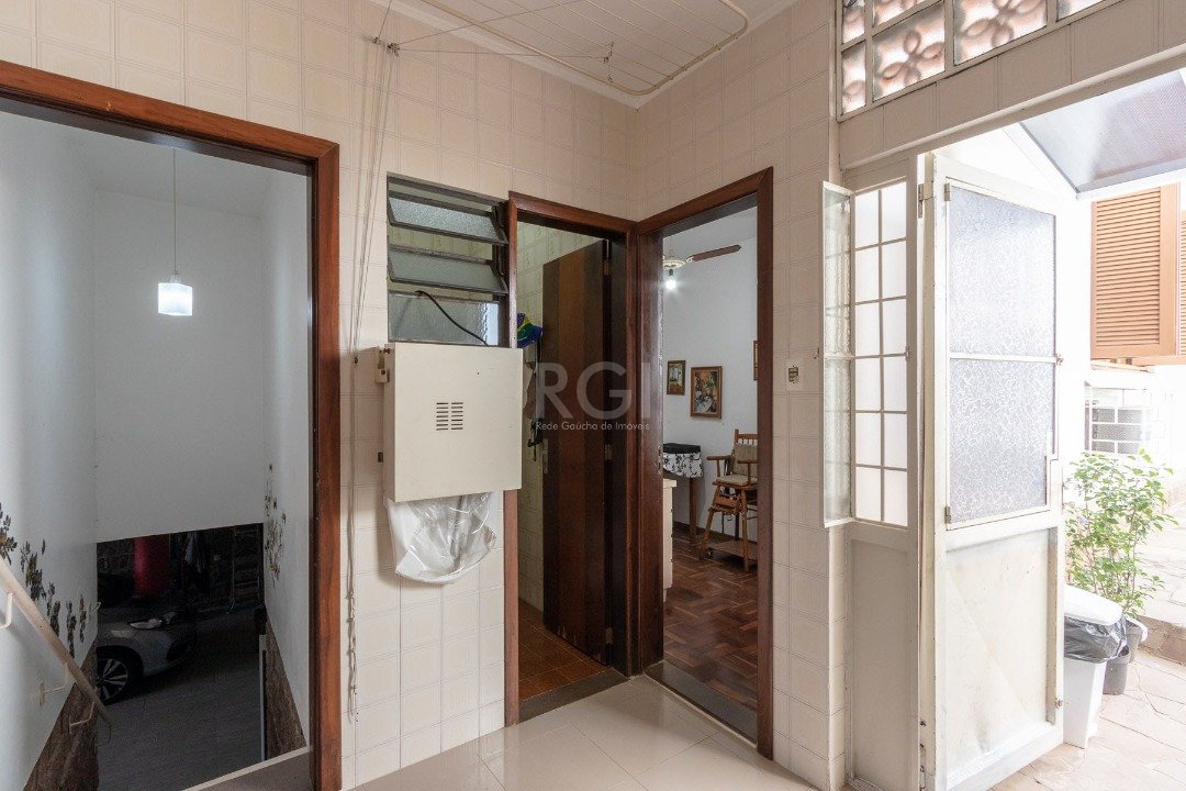 Casa à venda com 3 quartos, 217m² - Foto 29