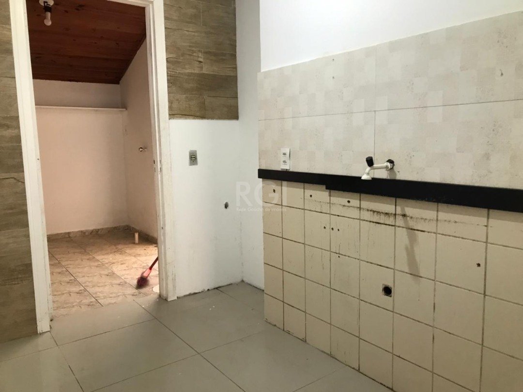 Casa de Condomínio à venda com 2 quartos, 48m² - Foto 4