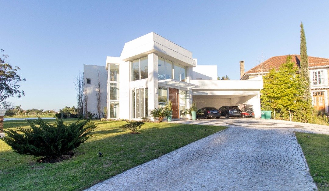 Casa à venda com 4 quartos, 564m² - Foto 1