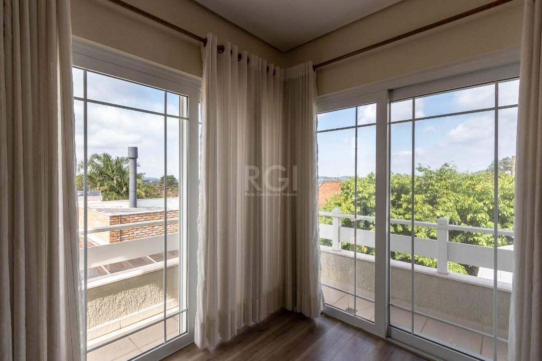 Casa de Condomínio à venda com 3 quartos, 330m² - Foto 28