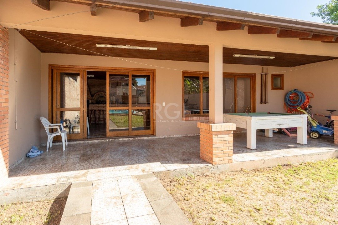 Casa à venda com 4 quartos, 200m² - Foto 41