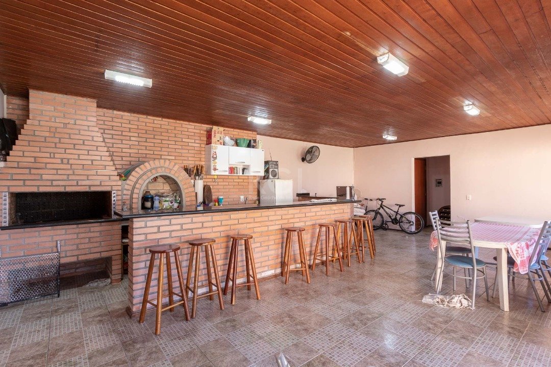 Casa à venda com 4 quartos, 200m² - Foto 42