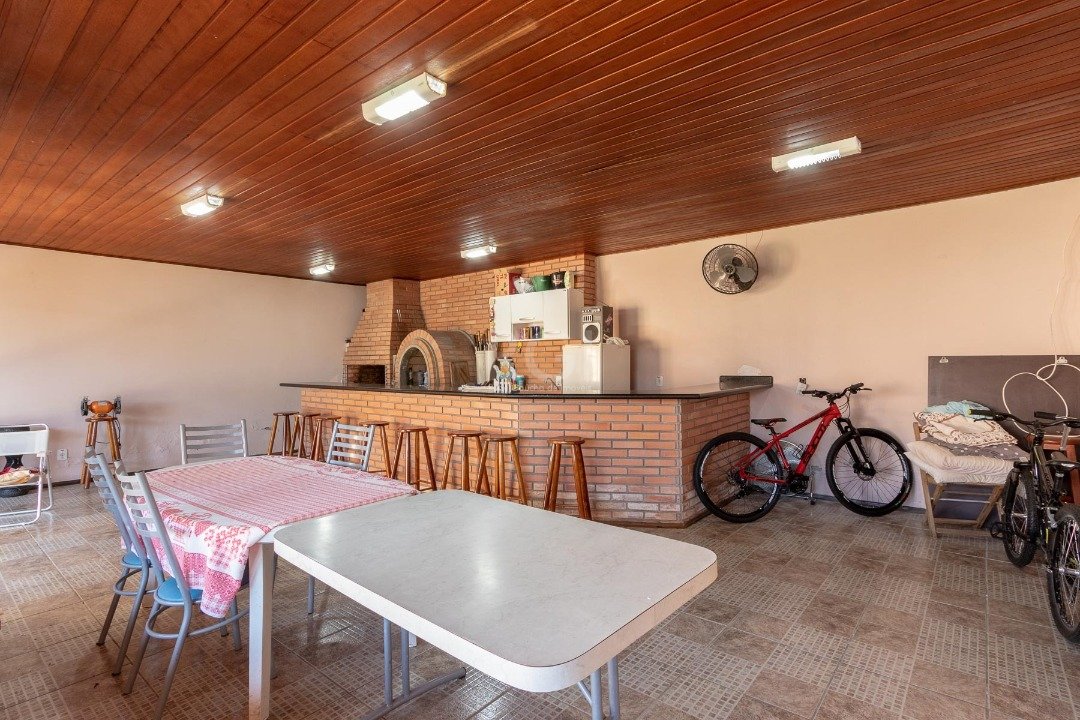 Casa à venda com 4 quartos, 200m² - Foto 43