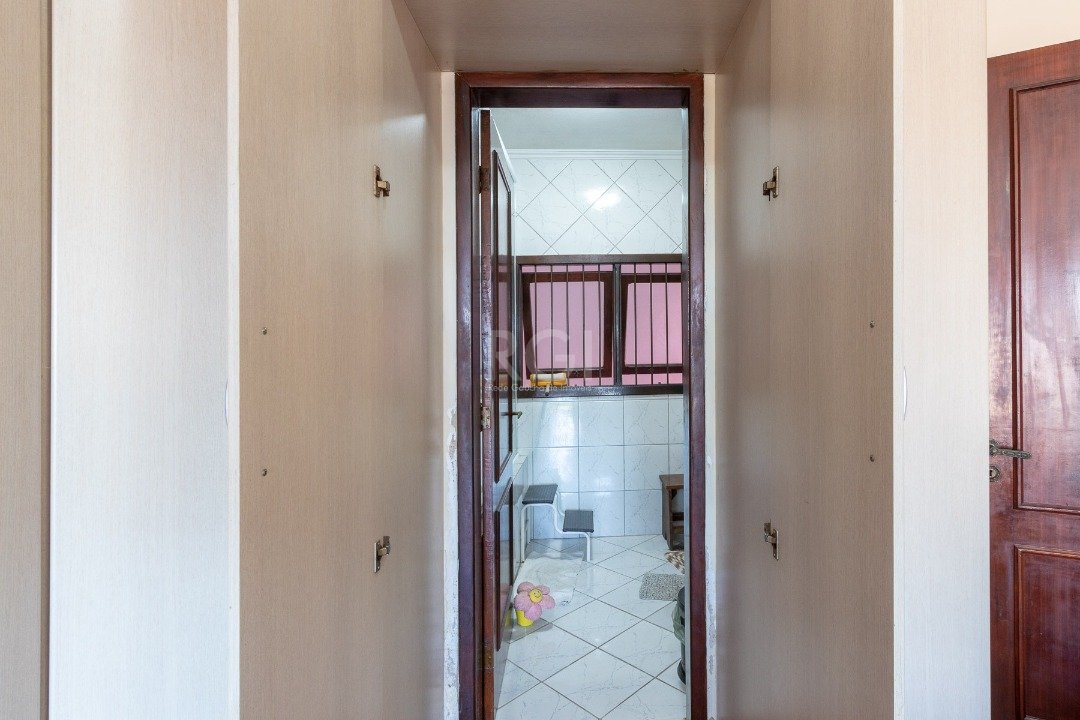 Casa à venda com 4 quartos, 200m² - Foto 26