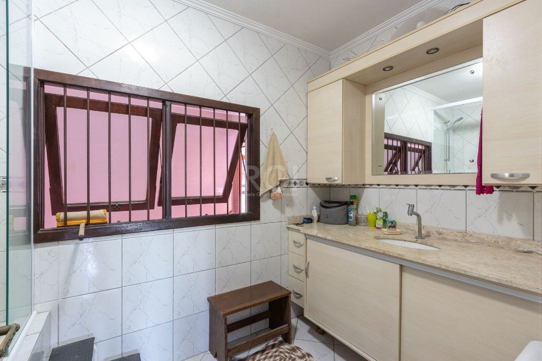 Casa à venda com 4 quartos, 200m² - Foto 22