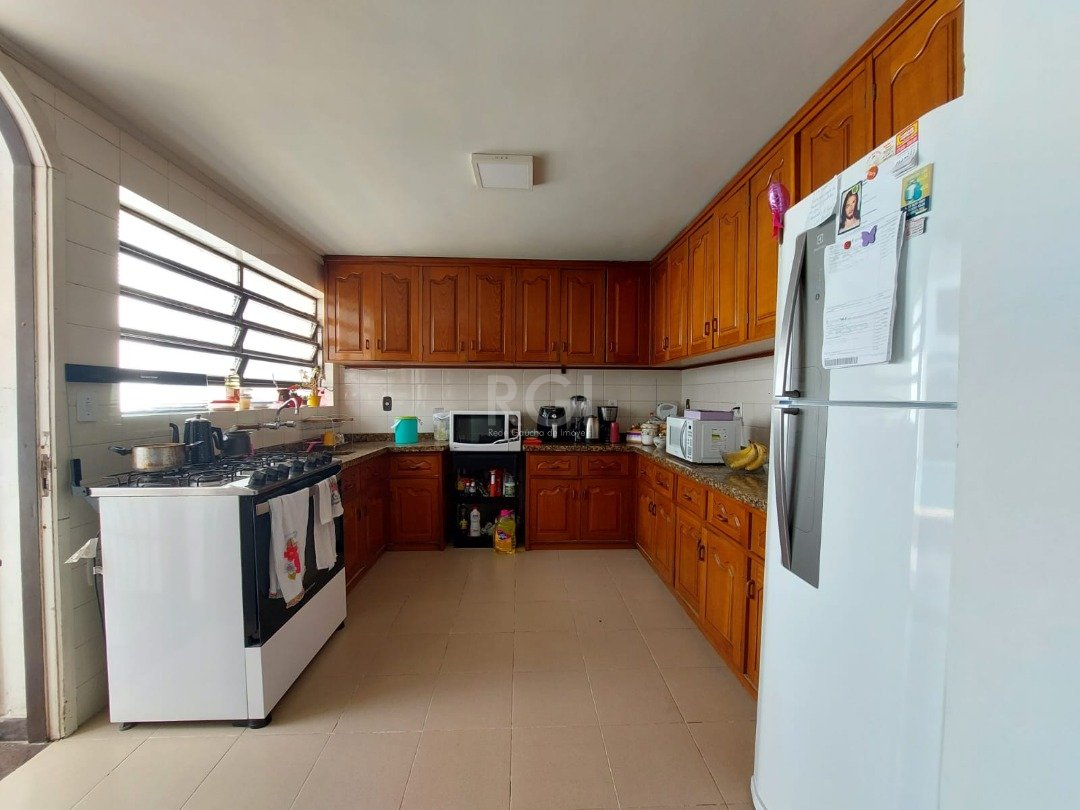 Casa à venda com 3 quartos, 298m² - Foto 5