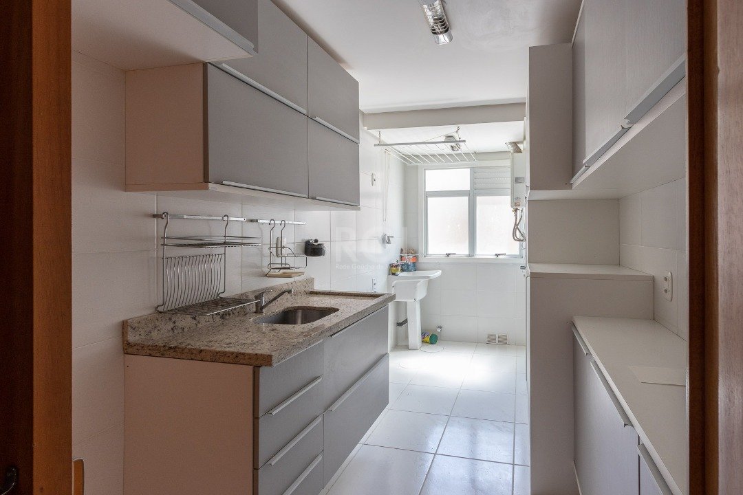 Apartamento à venda com 2 quartos, 67m² - Foto 3