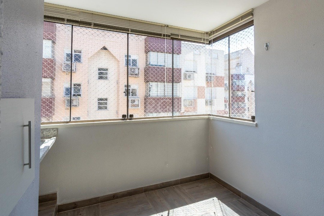 Apartamento à venda com 2 quartos, 67m² - Foto 8