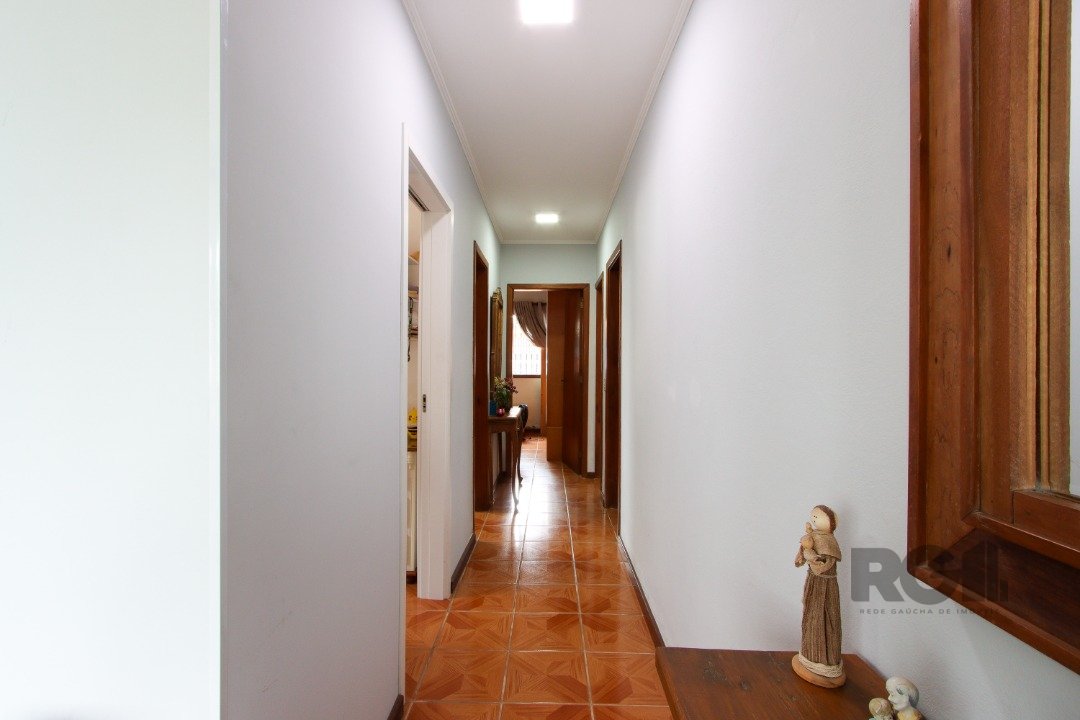 Casa à venda com 3 quartos, 220m² - Foto 6