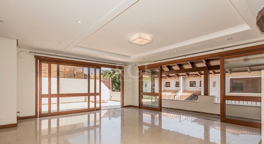 Casa de Condomínio à venda com 3 quartos, 554m² - Foto 3