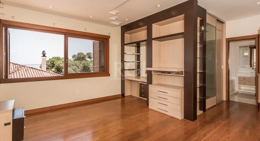 Casa de Condomínio à venda com 3 quartos, 554m² - Foto 4