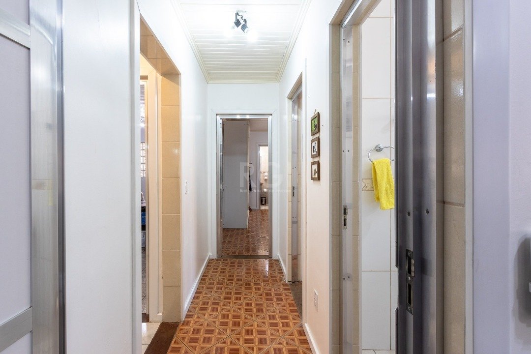 Casa à venda com 5 quartos, 250m² - Foto 15