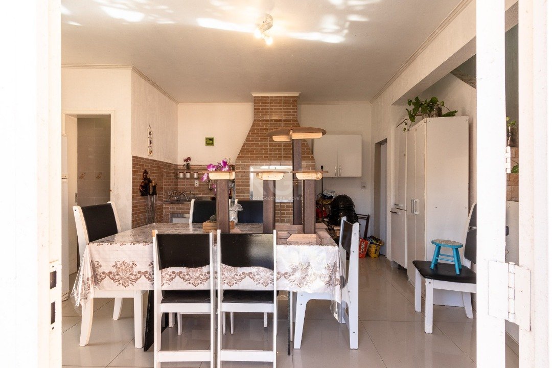 Casa à venda com 5 quartos, 250m² - Foto 34