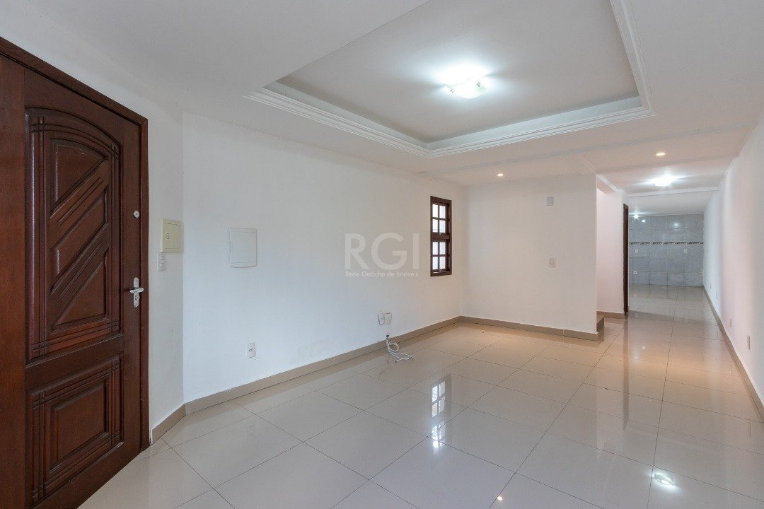 Casa à venda com 3 quartos, 184m² - Foto 4