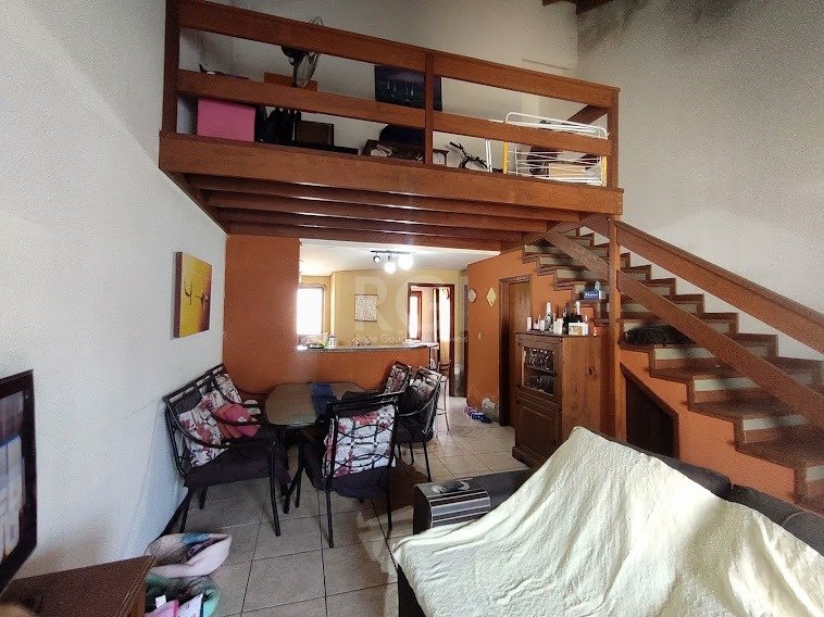 Casa à venda com 2 quartos, 83m² - Foto 2