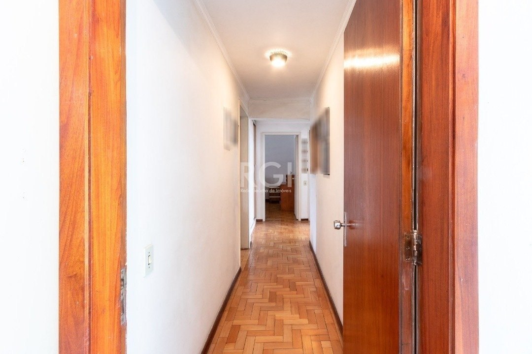 Casa à venda com 4 quartos, 350m² - Foto 14