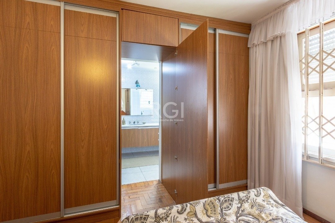 Casa à venda com 4 quartos, 350m² - Foto 25