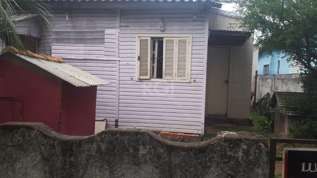 Casa à venda com 3 quartos, 90m² - Foto 2