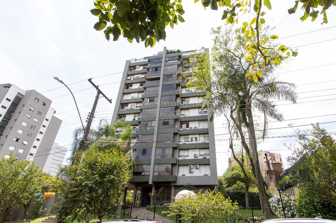 Cobertura com 209m², 3 dormitórios, 1 suíte, 2 vagas no bairro Bela Vista em Porto Alegre para Comprar