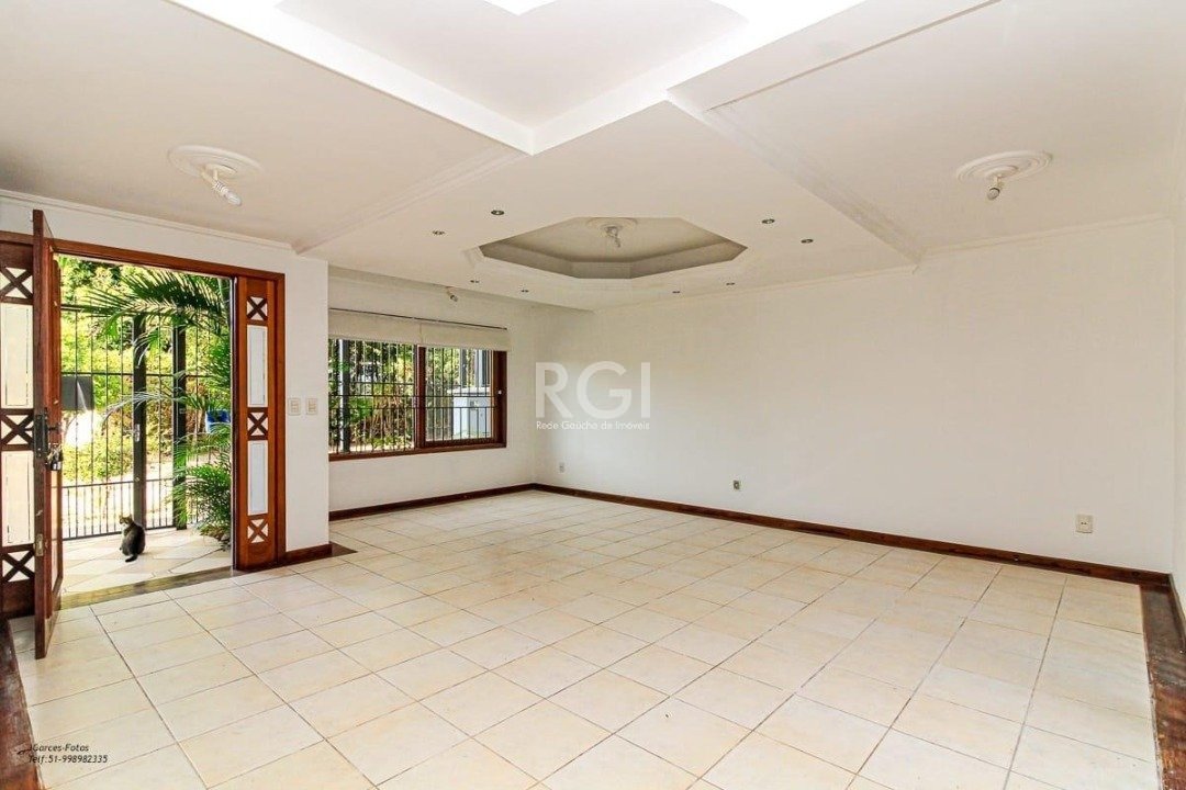 Casa à venda com 3 quartos, 240m² - Foto 5