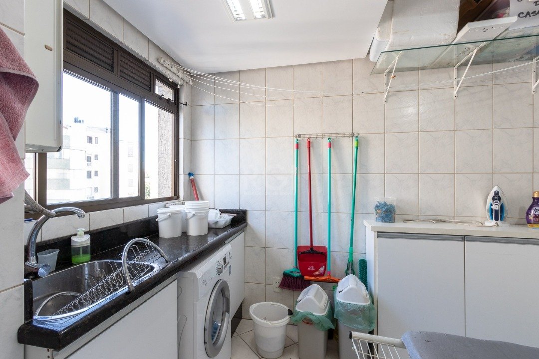 Apartamento à venda com 3 quartos, 136m² - Foto 19