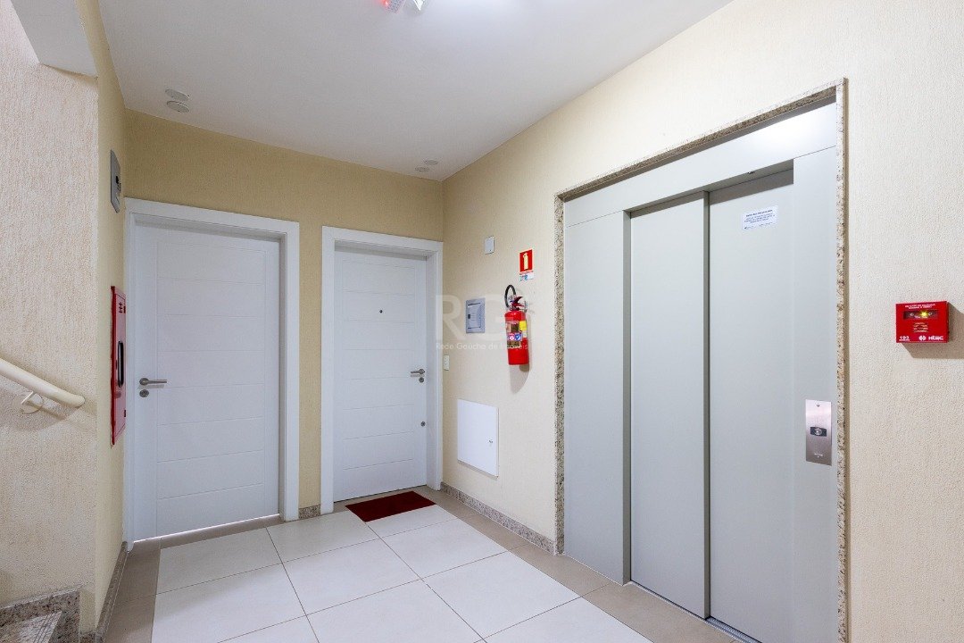 Apartamento à venda com 3 quartos, 97m² - Foto 7