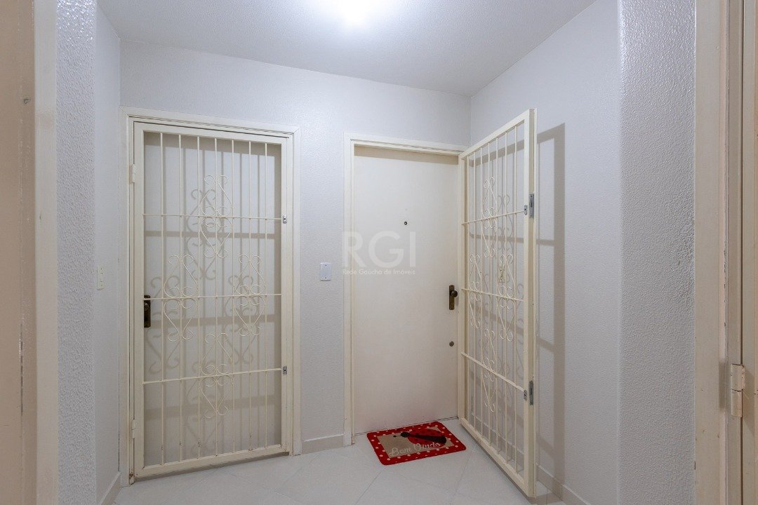 Apartamento à venda com 2 quartos, 90m² - Foto 2