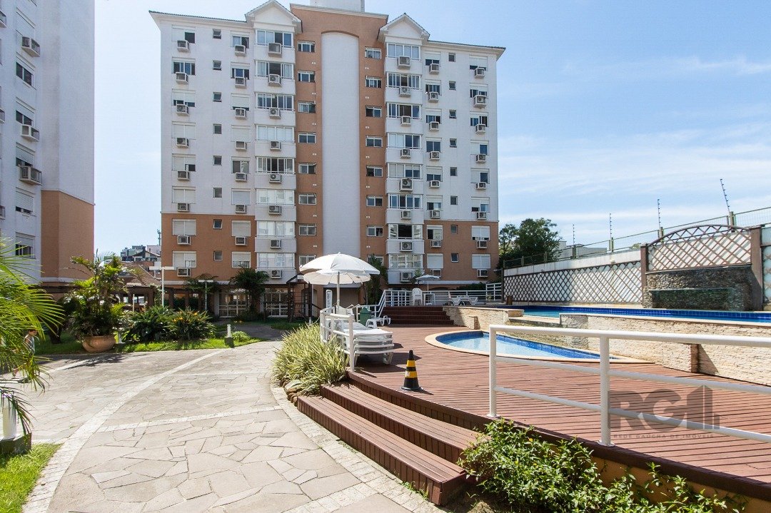 Apartamento com 78m², 2 dormitórios, 1 suíte, 1 vaga no bairro Tristeza em Porto Alegre para Comprar