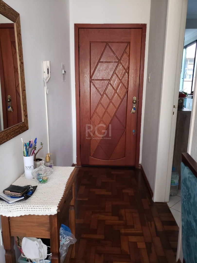 Apartamento à venda com 2 quartos, 53m², Rua Eurico Lara no bairro Medianeira em Porto Alegre