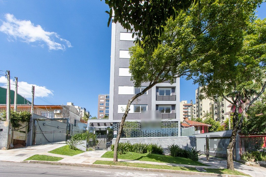 Apartamento com 143m², 3 dormitórios, 1 suíte, 2 vagas no bairro Tristeza em Porto Alegre para Comprar